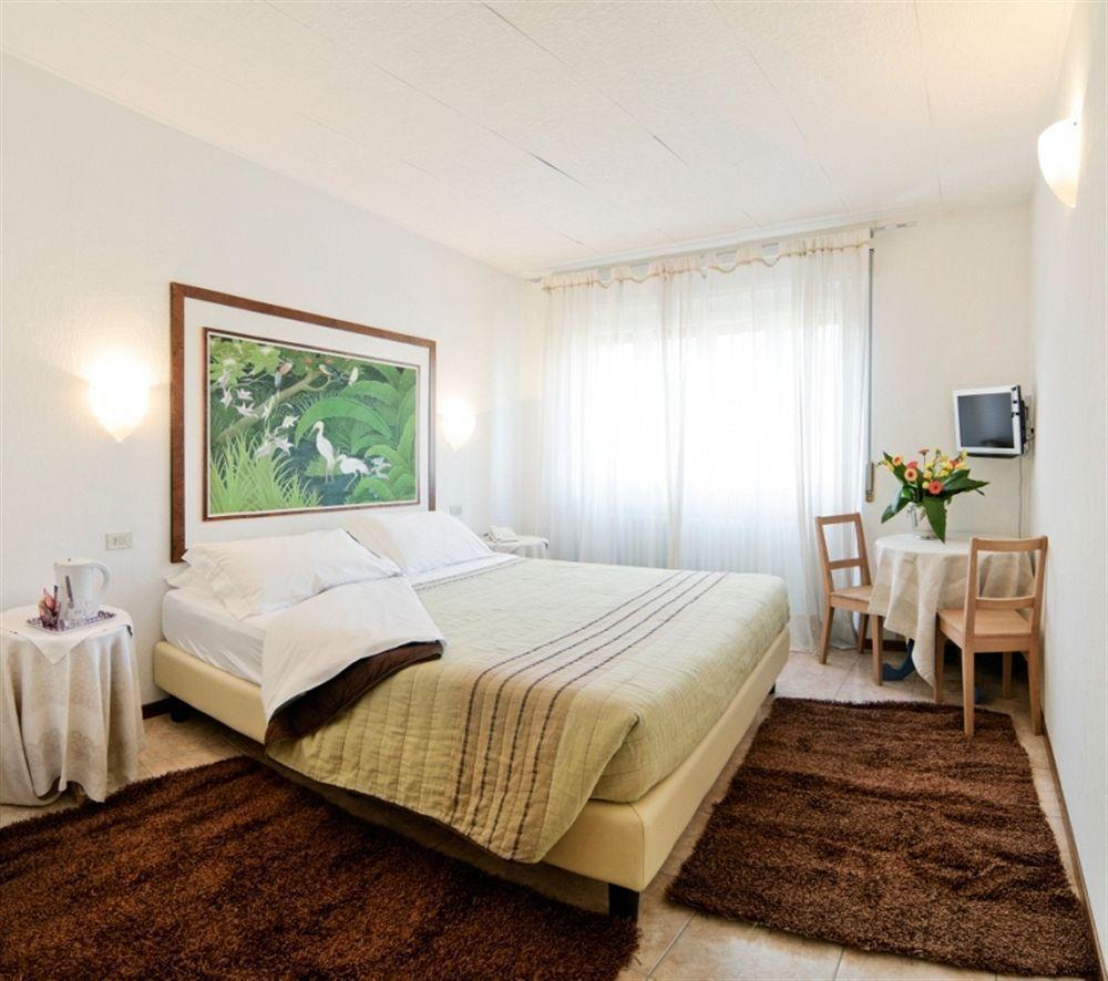 Antico Albergo Madonna Legnano Extérieur photo