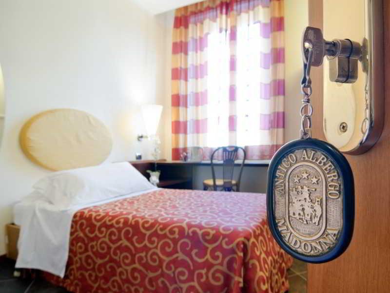 Antico Albergo Madonna Legnano Extérieur photo