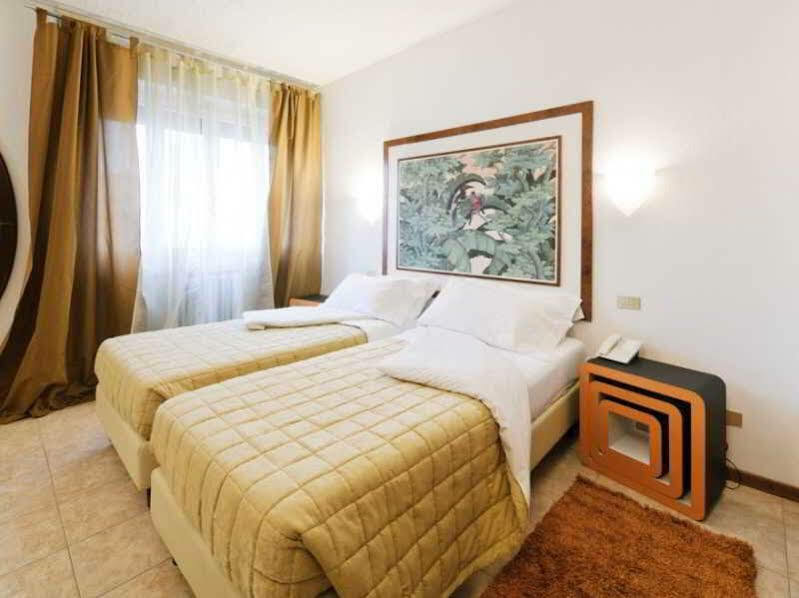 Antico Albergo Madonna Legnano Extérieur photo