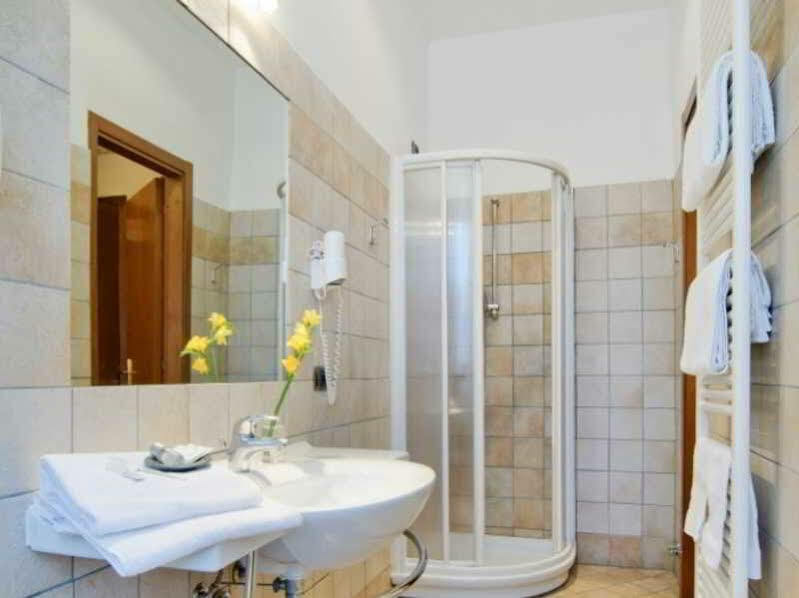 Antico Albergo Madonna Legnano Extérieur photo